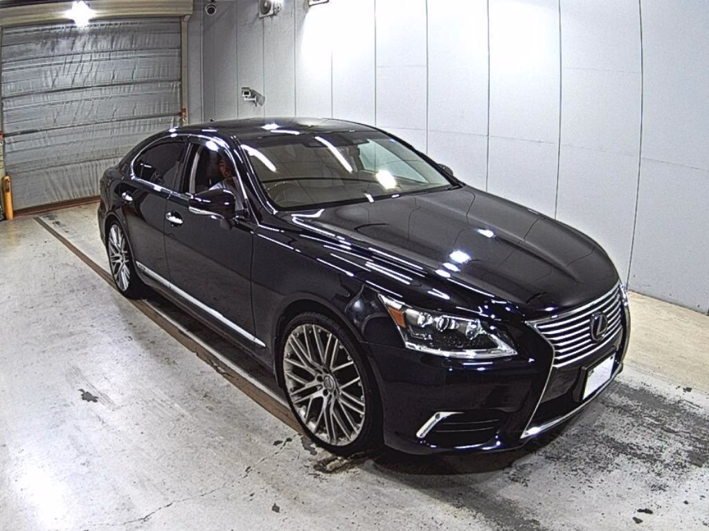 Lexus LS600h