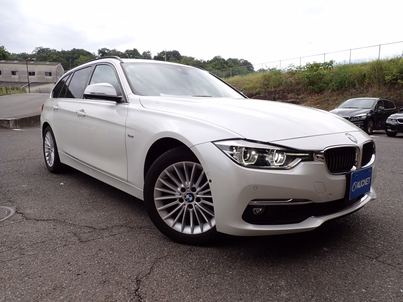 BMW 3-SERIES
