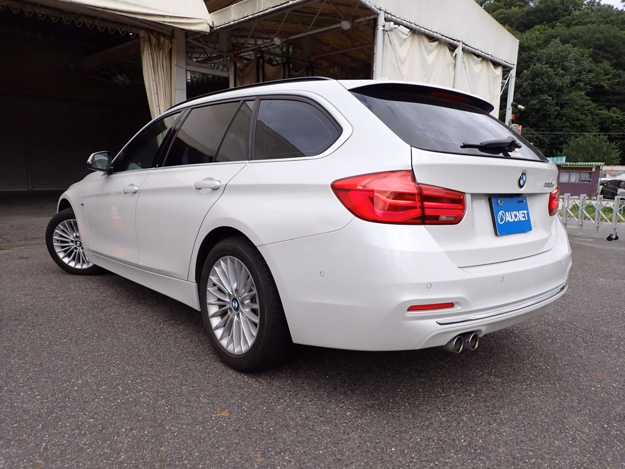 BMW 3-SERIES