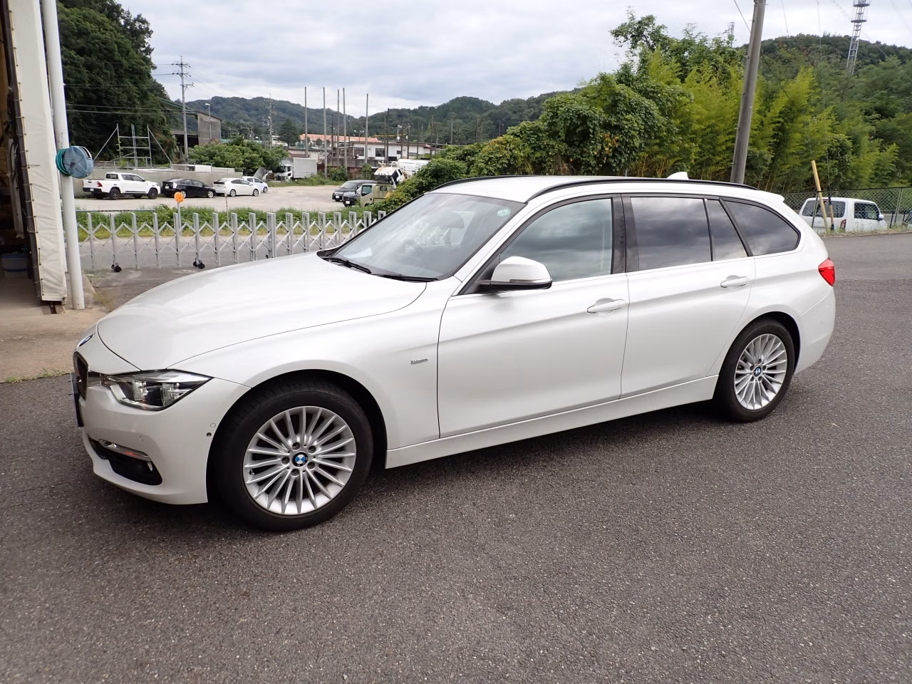 BMW 3-SERIES