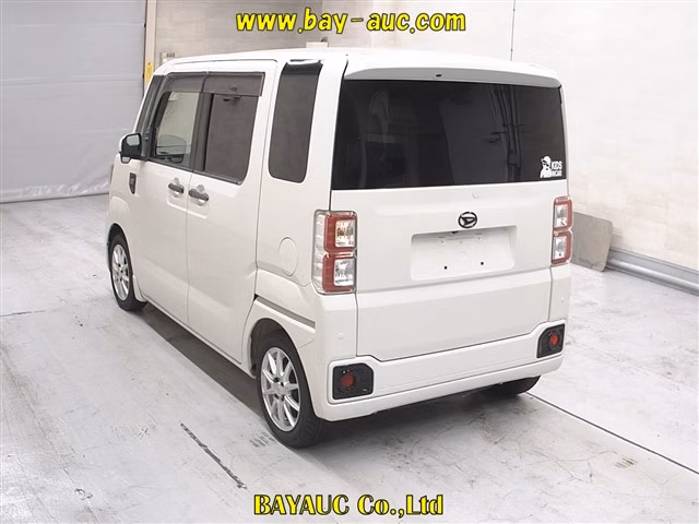 DAIHATSU WAKE
