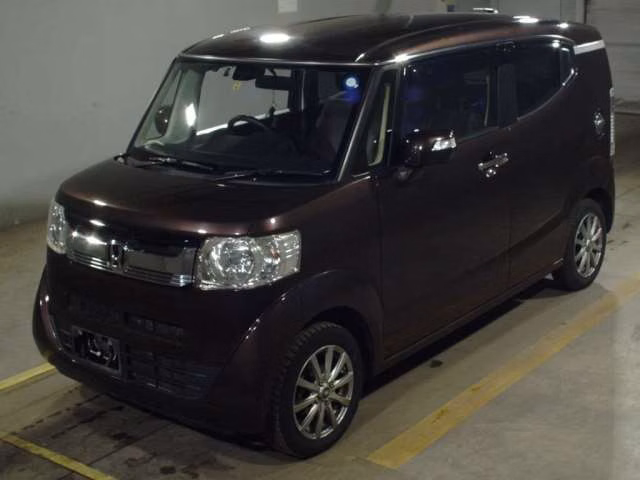 HONDA N-BOX SLASH