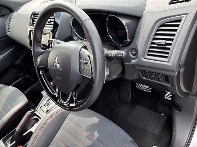 MITSUBISHI RVR