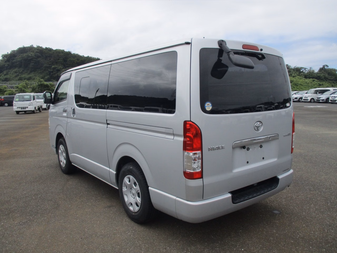 TOYOTA REGIUS ACE