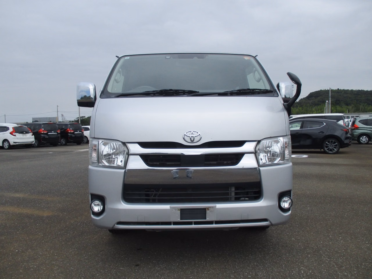 TOYOTA REGIUS ACE