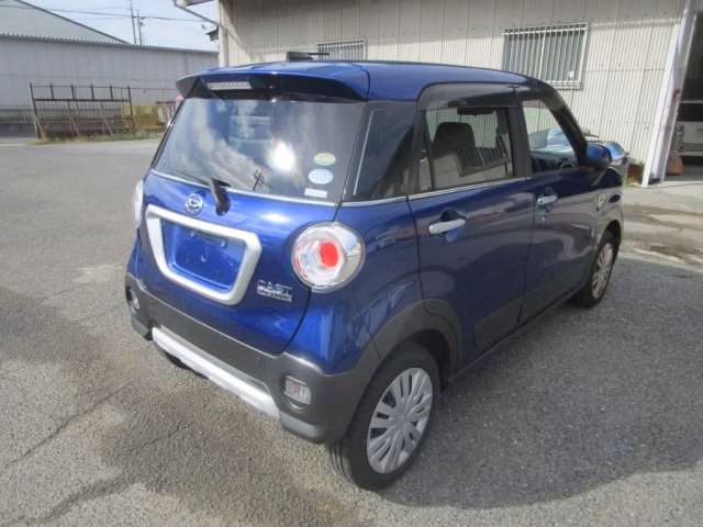 DAIHATSU CAST