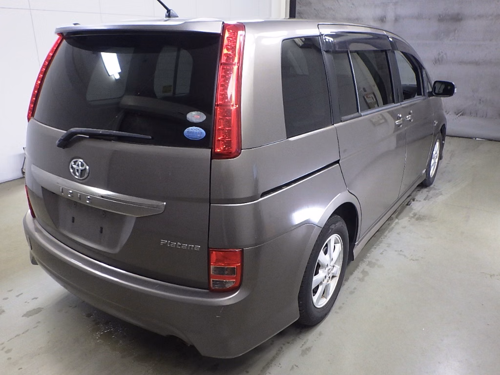 TOYOTA ISIS