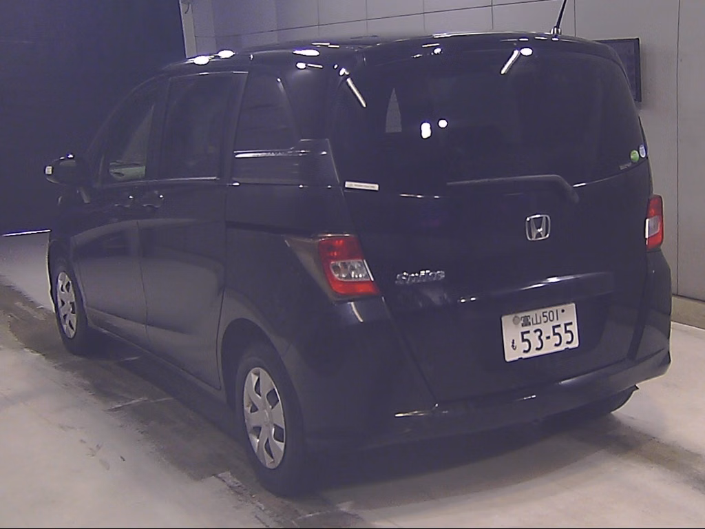 HONDA FREED SPIKE