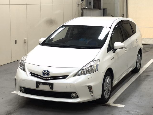 TOYOTA PRIUS ALPHA