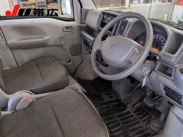 NISSAN NV100 CLIPPER