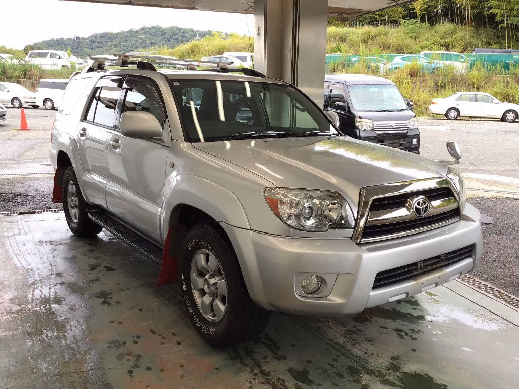 TOYOTA HILUX SURF