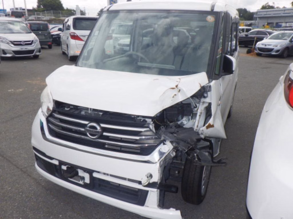NISSAN DAYZ ROOX
