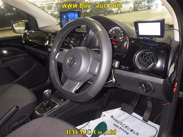 VOLKSWAGEN UP!
