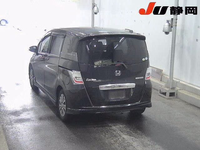HONDA FREED SPIKE