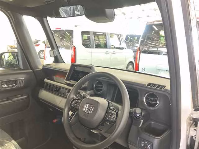 HONDA N-BOX