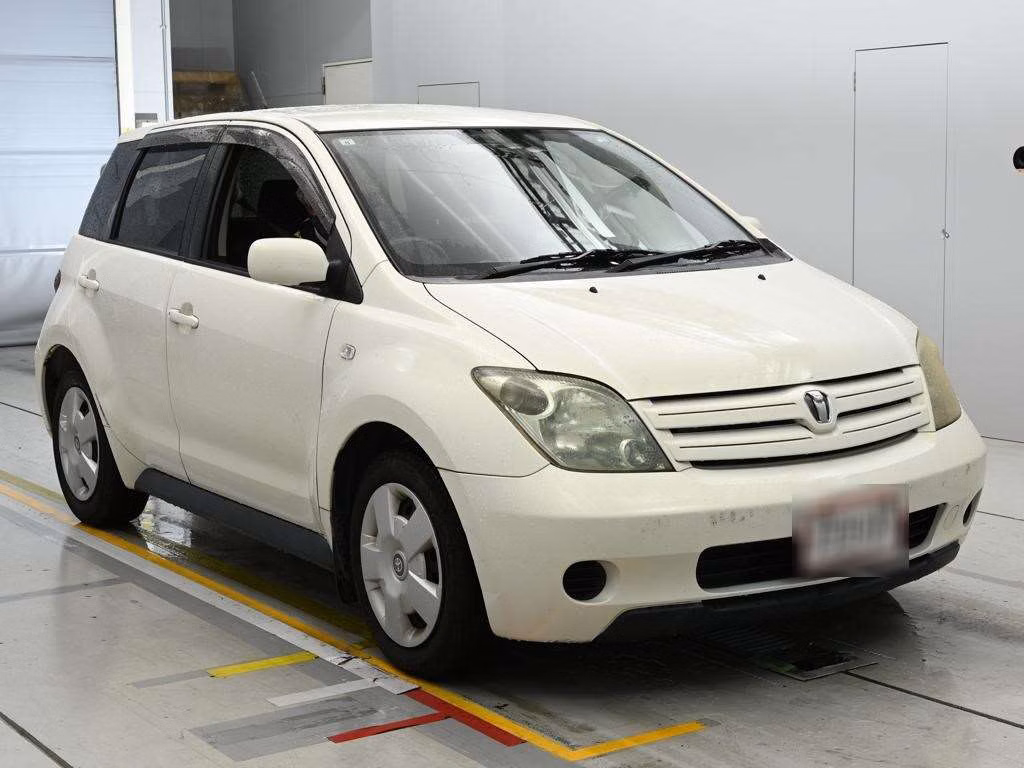 TOYOTA IST