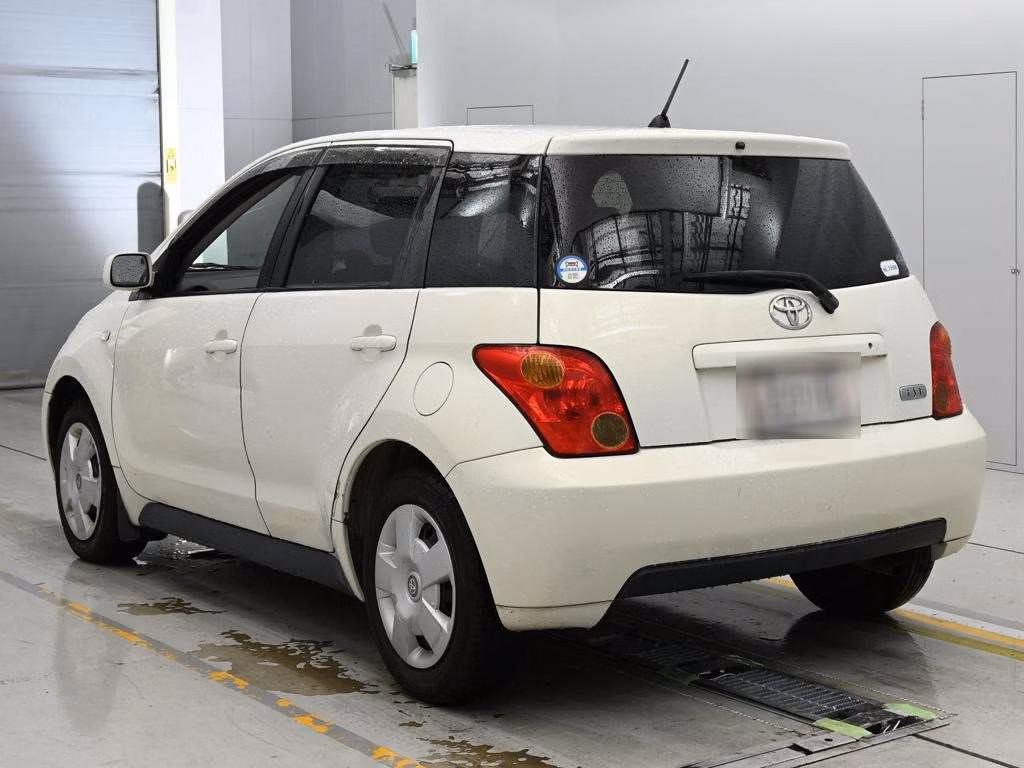TOYOTA IST