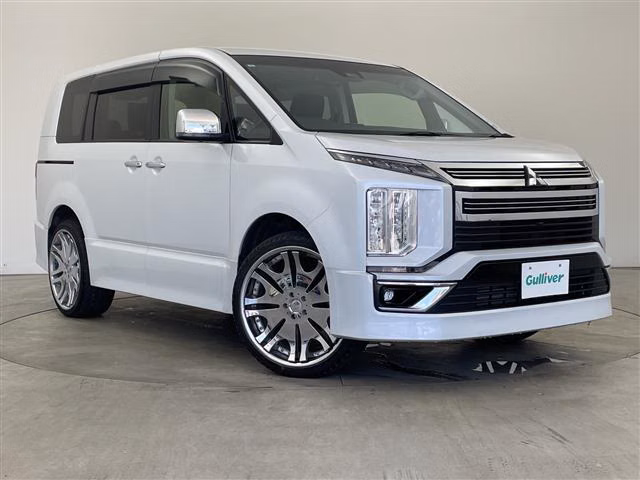 MITSUBISHI DELICA D:5