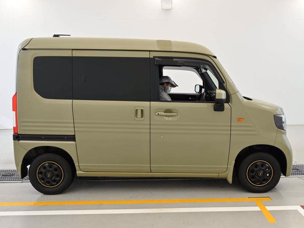 HONDA N-VAN