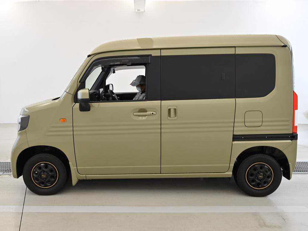 HONDA N-VAN