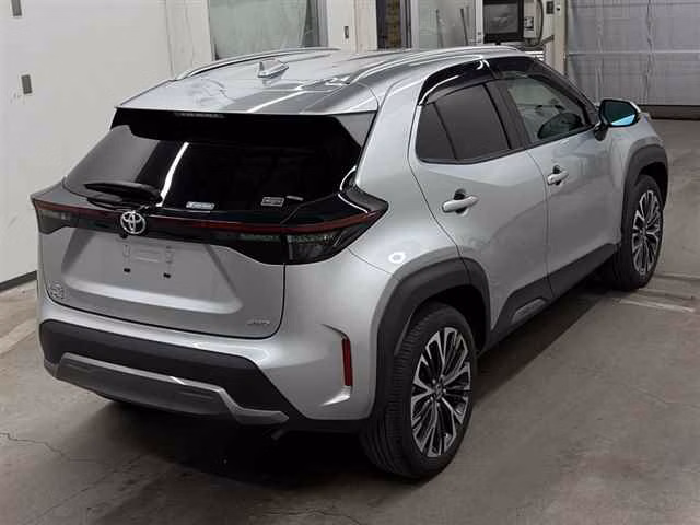 TOYOTA YARIS CROSS