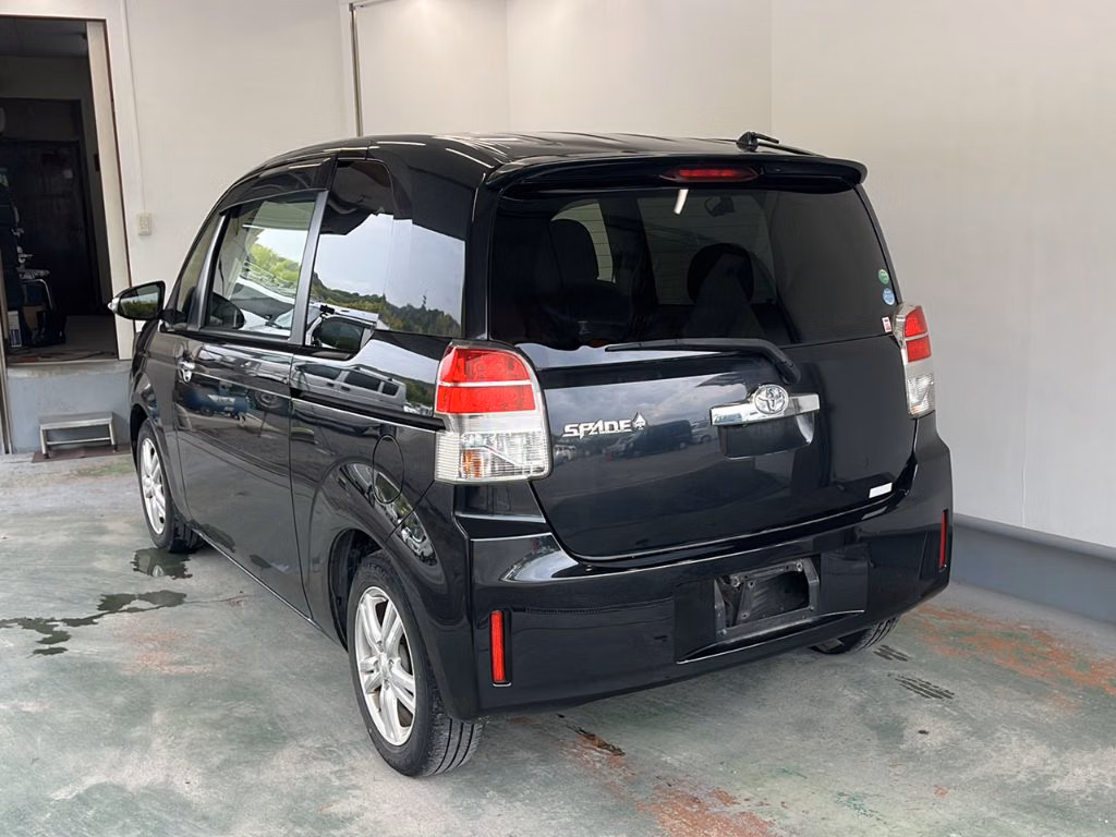 TOYOTA SPADE