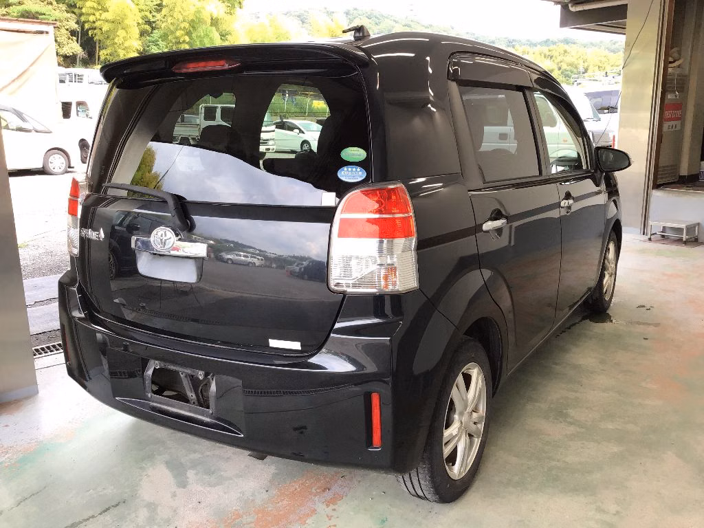 TOYOTA SPADE