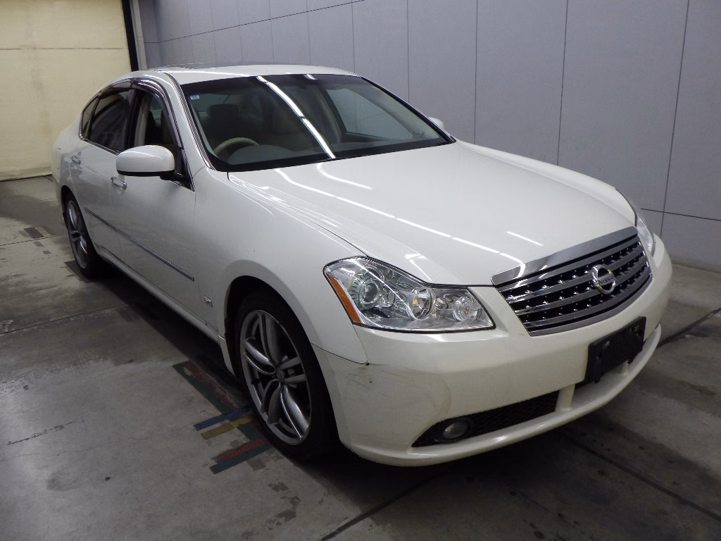 NISSAN FUGA
