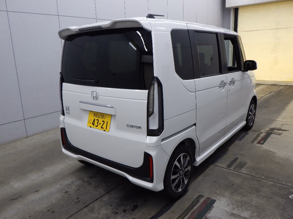 HONDA N-BOX