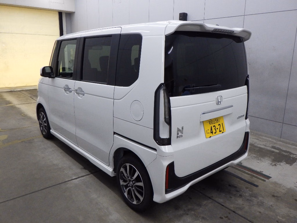 HONDA N-BOX