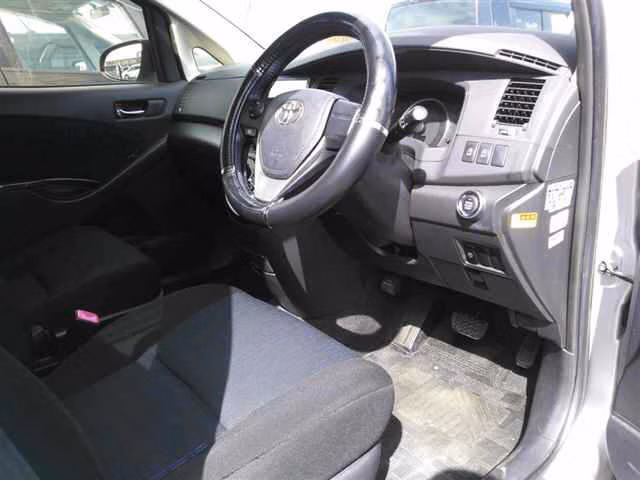 TOYOTA ISIS