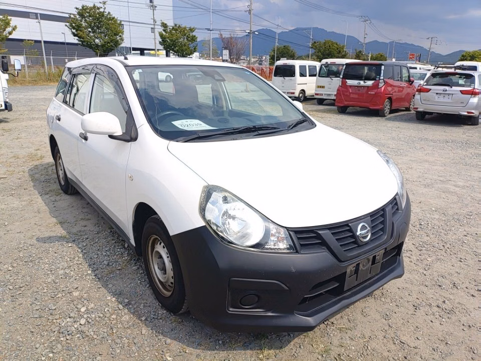NISSAN AD