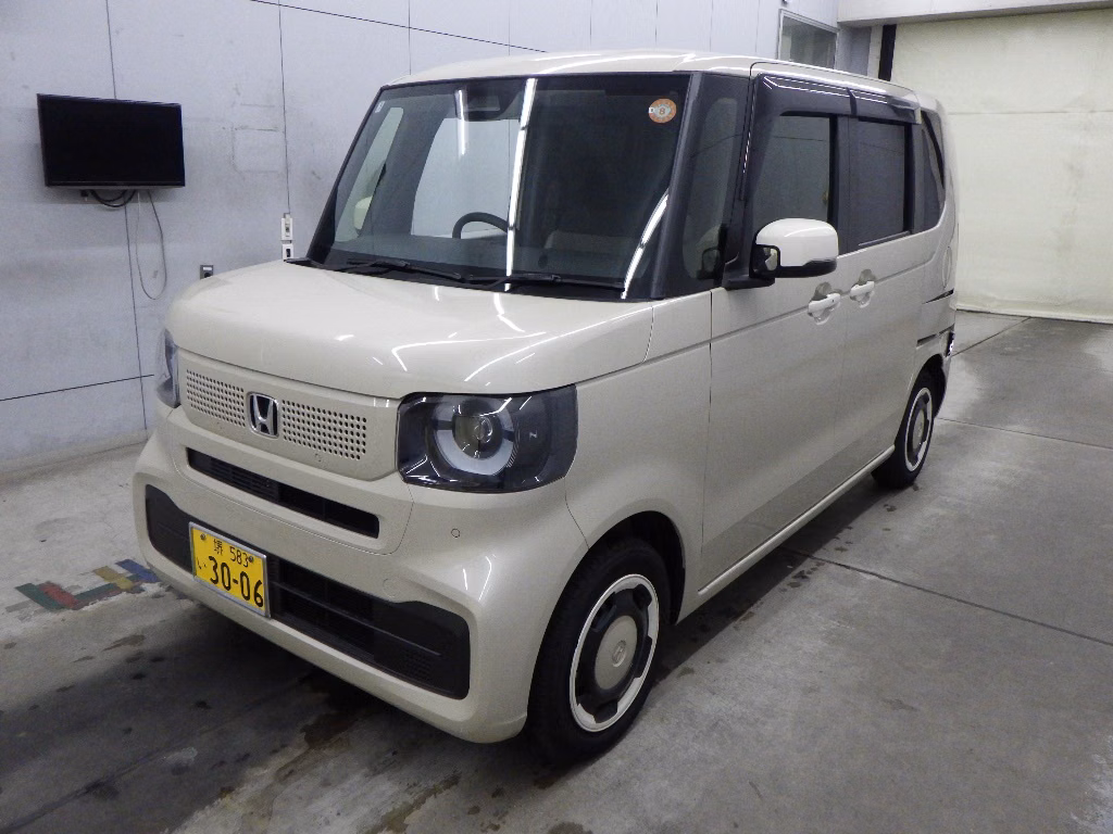HONDA N-BOX