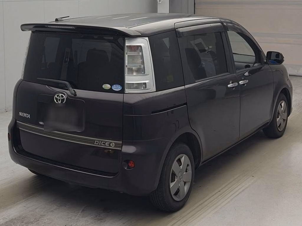 TOYOTA SIENTA
