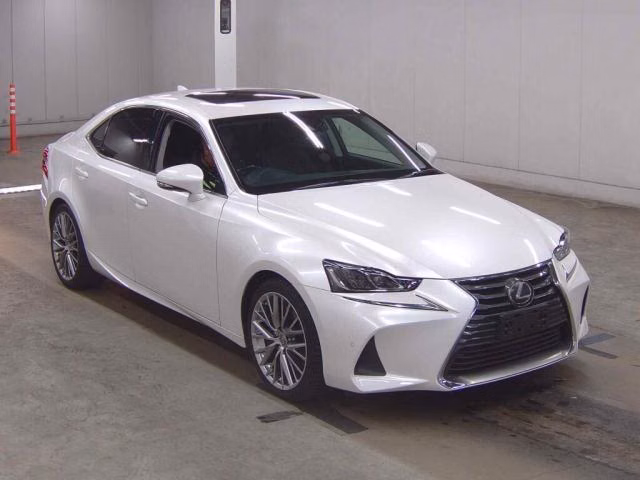 LEXUS IS300