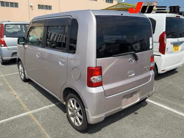 DAIHATSU MOVE CONTE