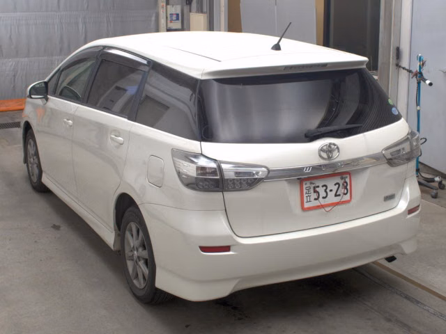 TOYOTA WISH