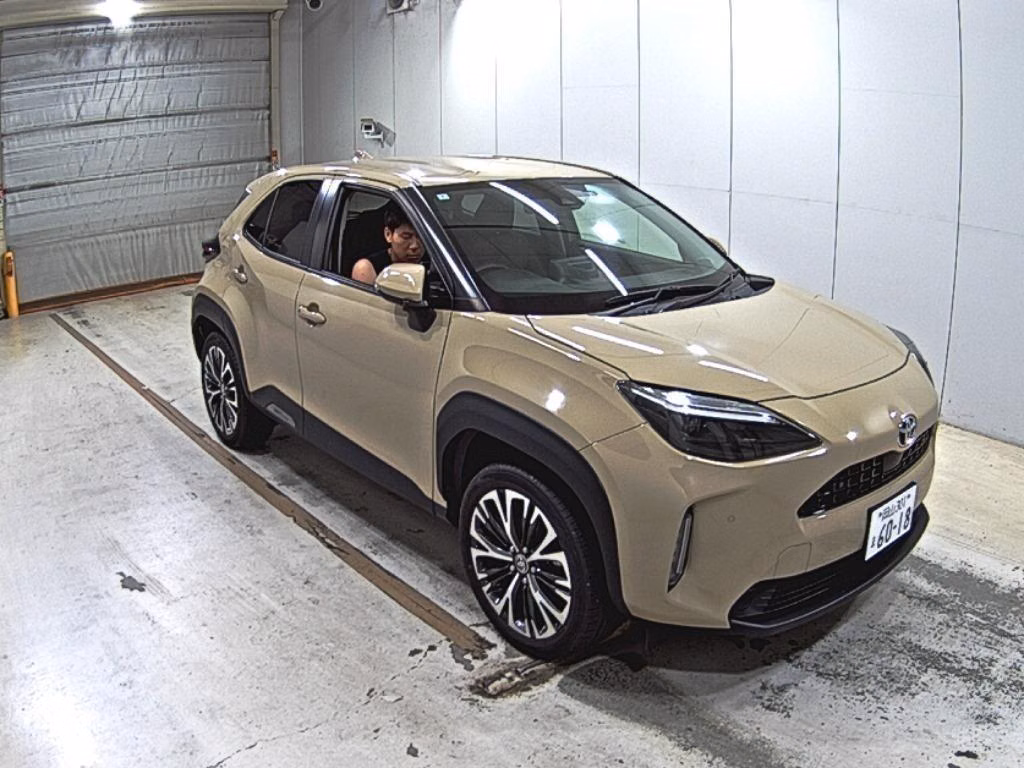 TOYOTA YARIS CROSS