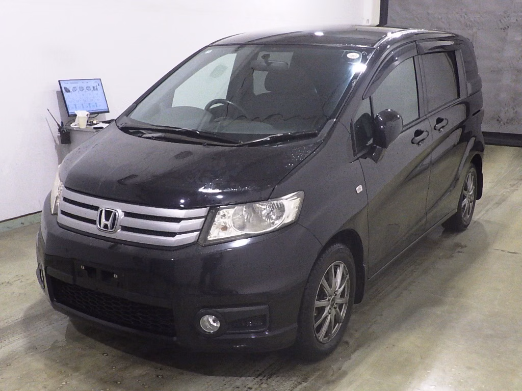 HONDA FREED SPIKE