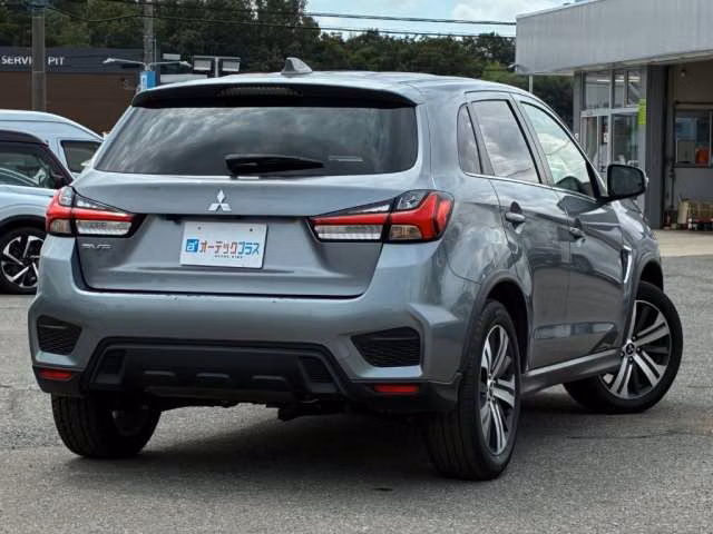 MITSUBISHI RVR