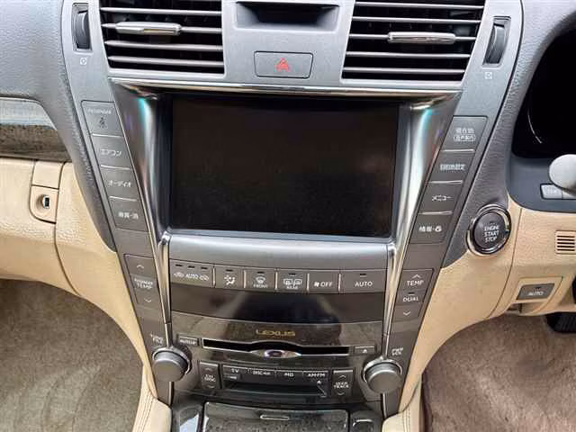 LEXUS LS460