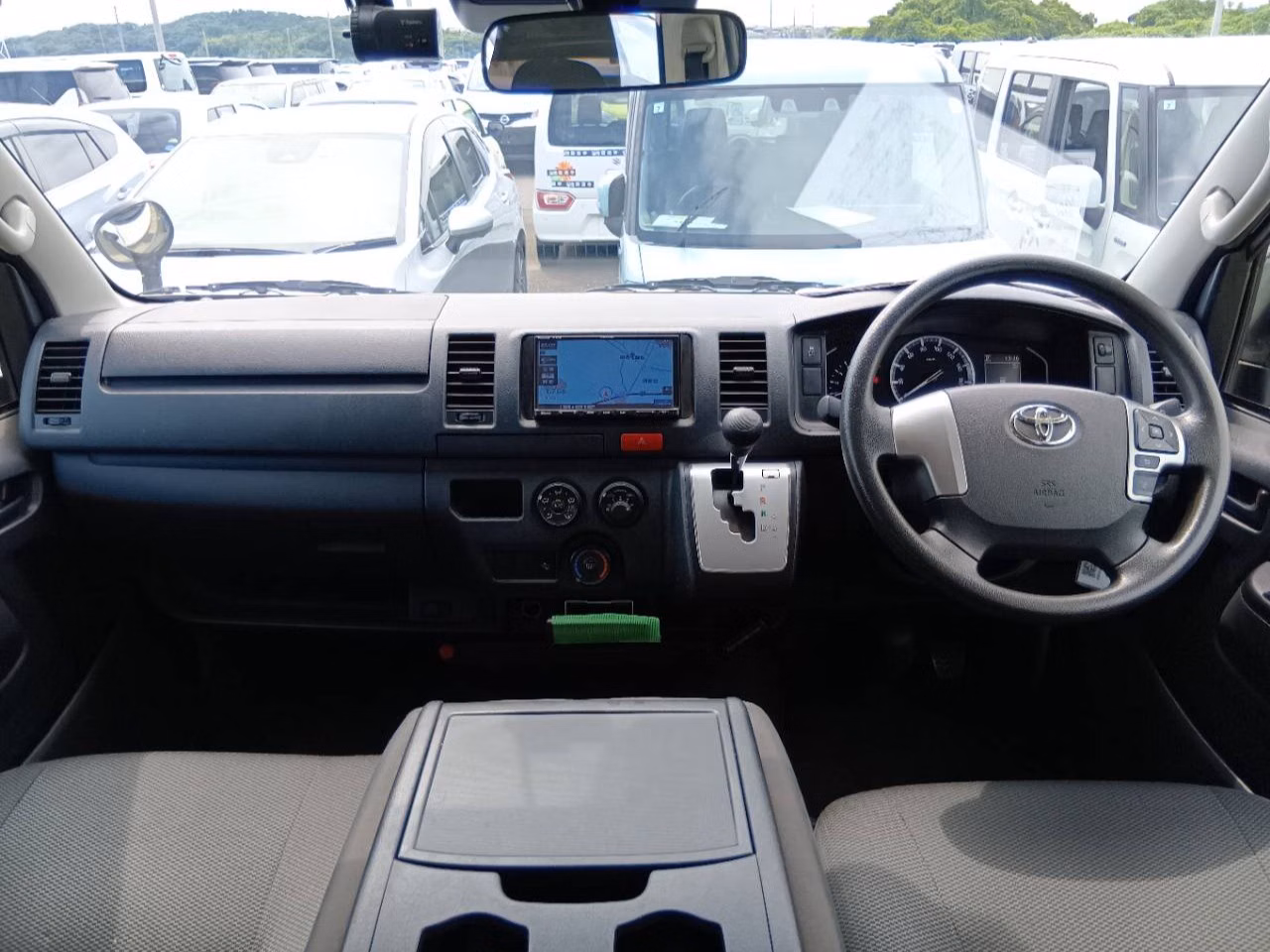 TOYOTA REGIUS ACE