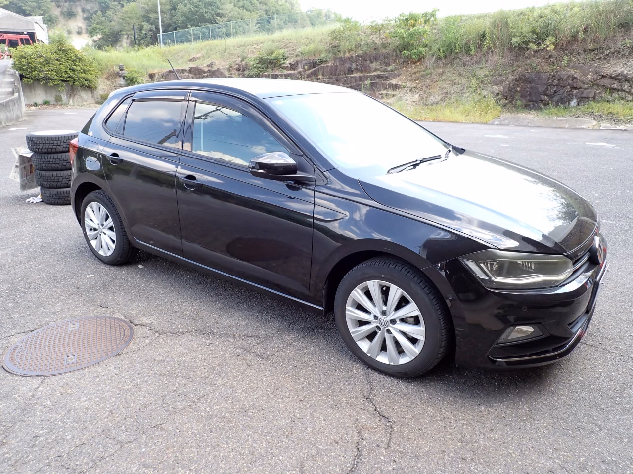 VOLKSWAGEN POLO
