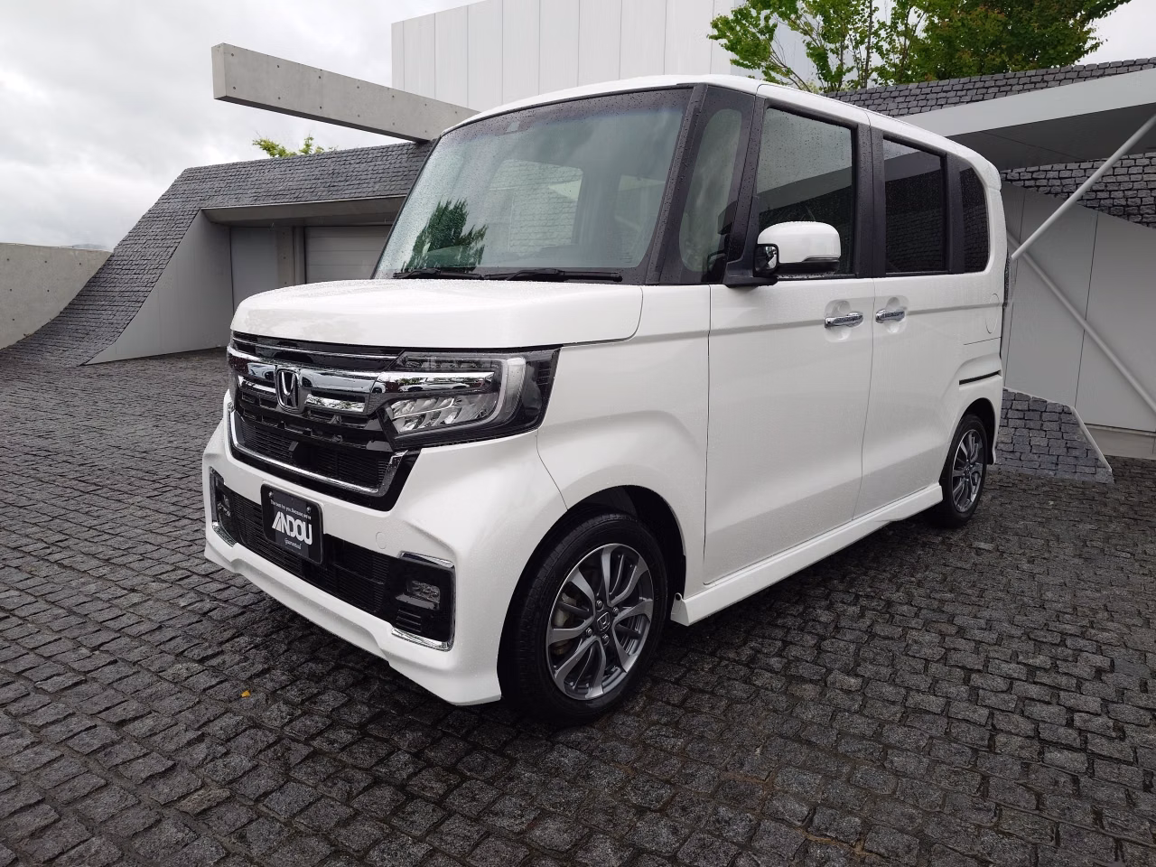 HONDA N-BOX