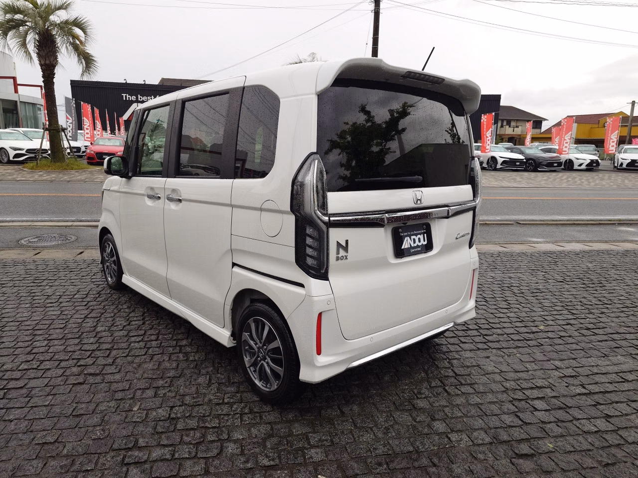 HONDA N-BOX