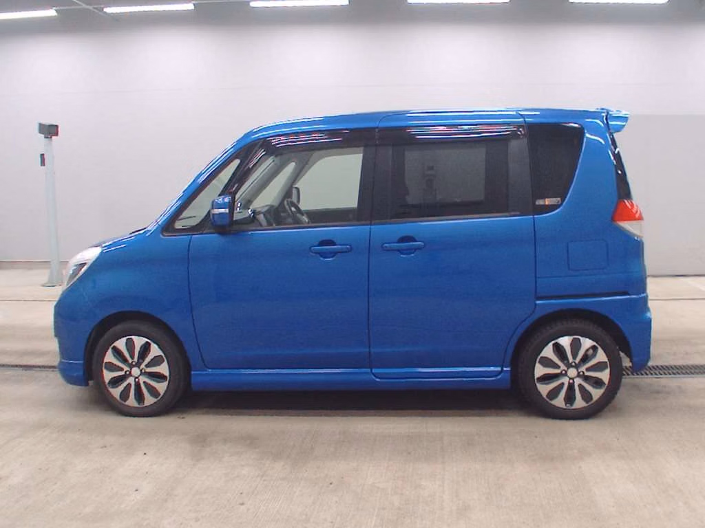 MITSUBISHI DELICA D:2