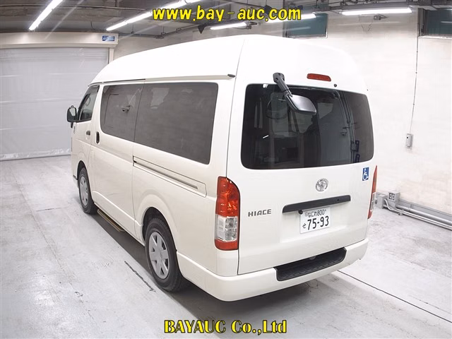 TOYOTA REGIUS ACE