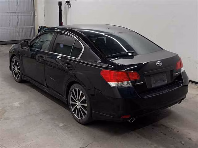 SUBARU LEGACY B4