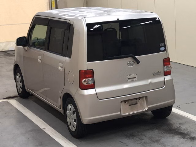 DAIHATSU MOVE CONTE