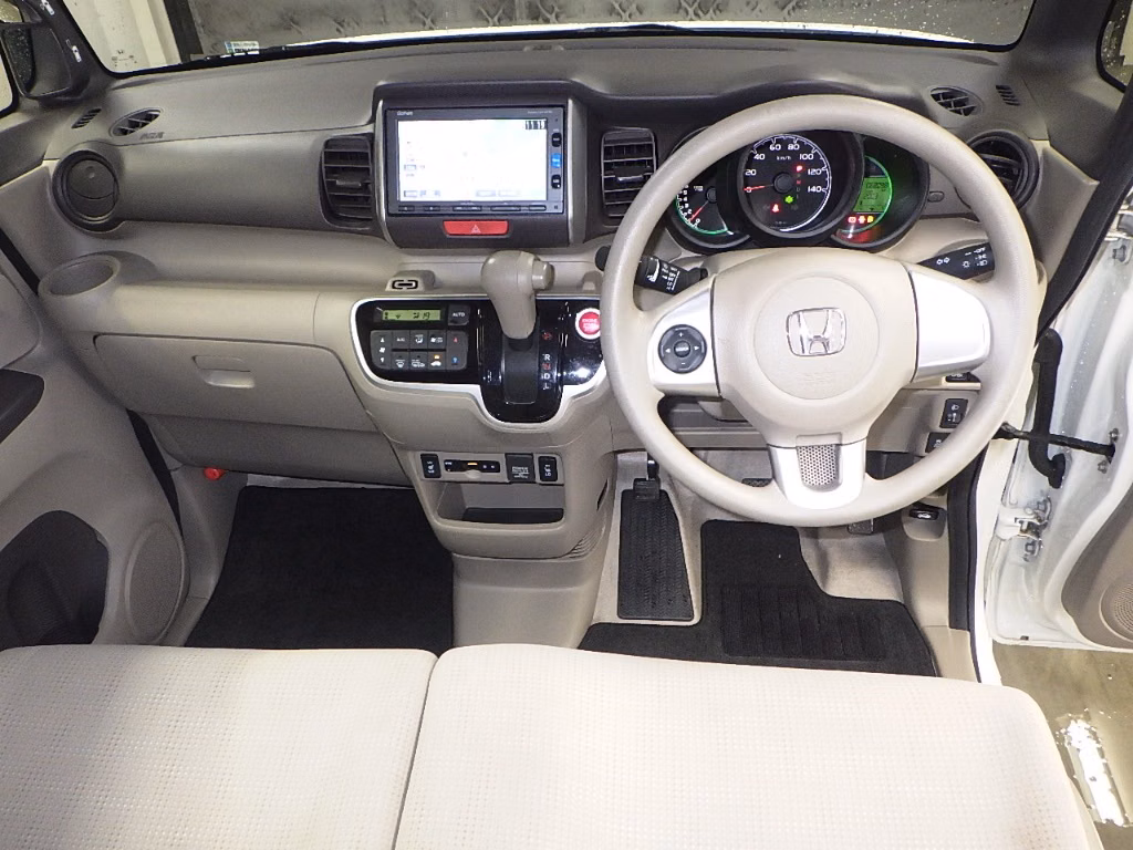 HONDA N-BOX